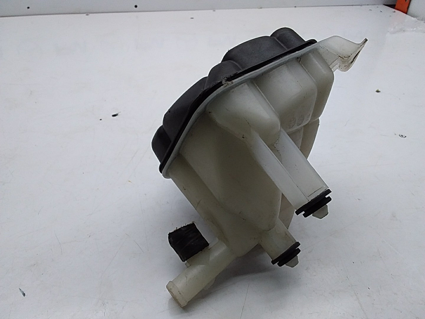 MERCEDES BENZ GLC W166 COOLANT EXPANSION TANK 2015-2019 A1665000049 FMC6