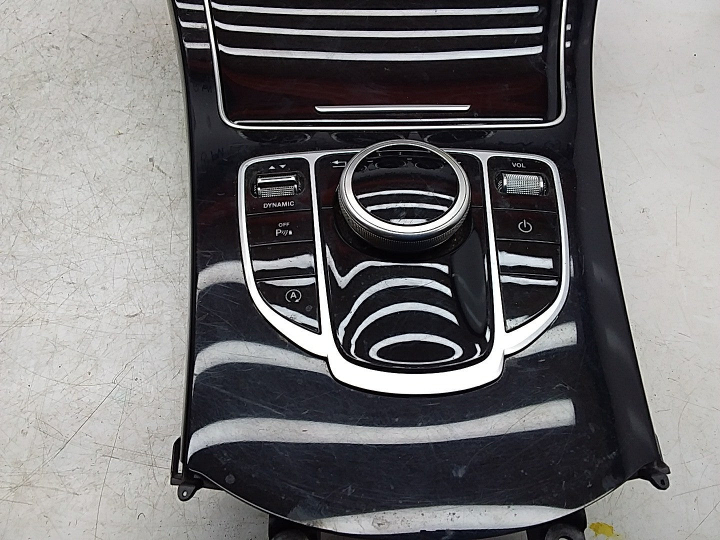2014 ONWARDS MERCEDES C-CLASS W205 CENTRE  CONSOLE  A2056803905 FMK12