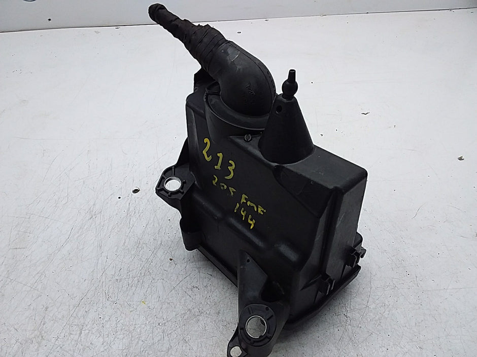 Mercedes C-CLASS  W205 Fuse Relay Junction Box A2059981301 FMF144