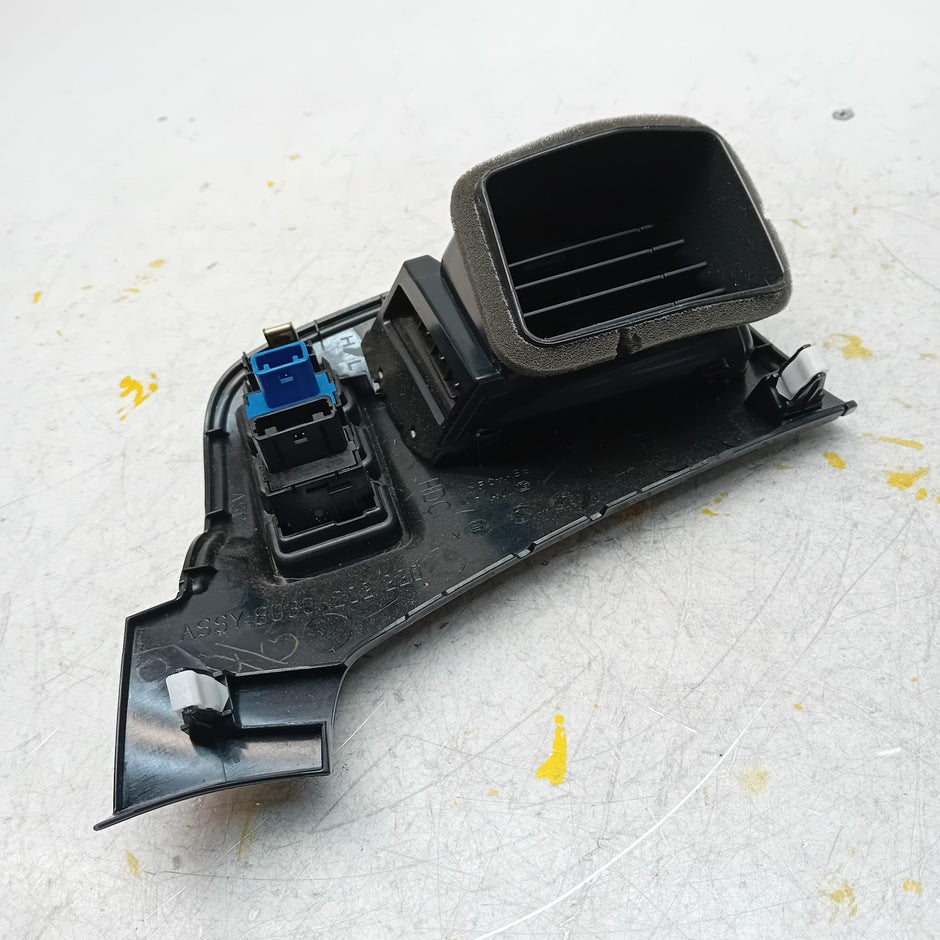 MITSUBISHI OUTLANDER MK3 DASHBOARD AIR VENT & SWITCHES 8030A202/220 FM001072
