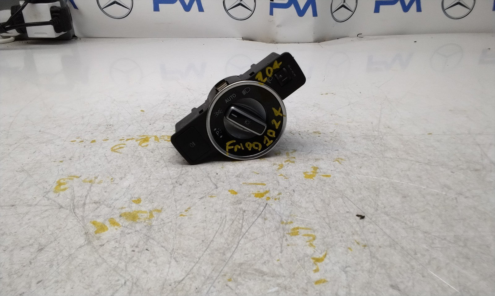 MERCEDES C-CLASS W204 HEADLIGHT CONTROL SWITCH 2014 A2049053103 FM001024