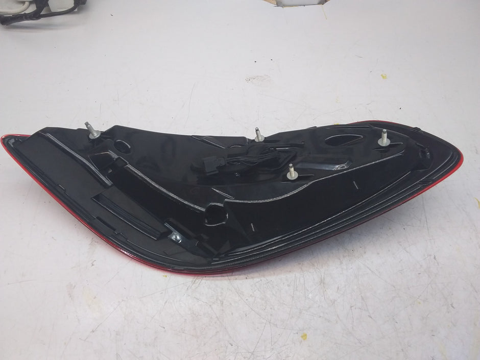 MERCEDES E-CLASS W212 REAR PASSENGER N/S TAIL LIGHT FMT89
