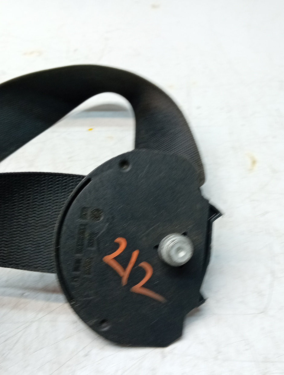 MERCEDES E CLASS W212  SEAT BELT FRONT LEFT PASSENGER SIDE A2128607585 FMS23 NSF