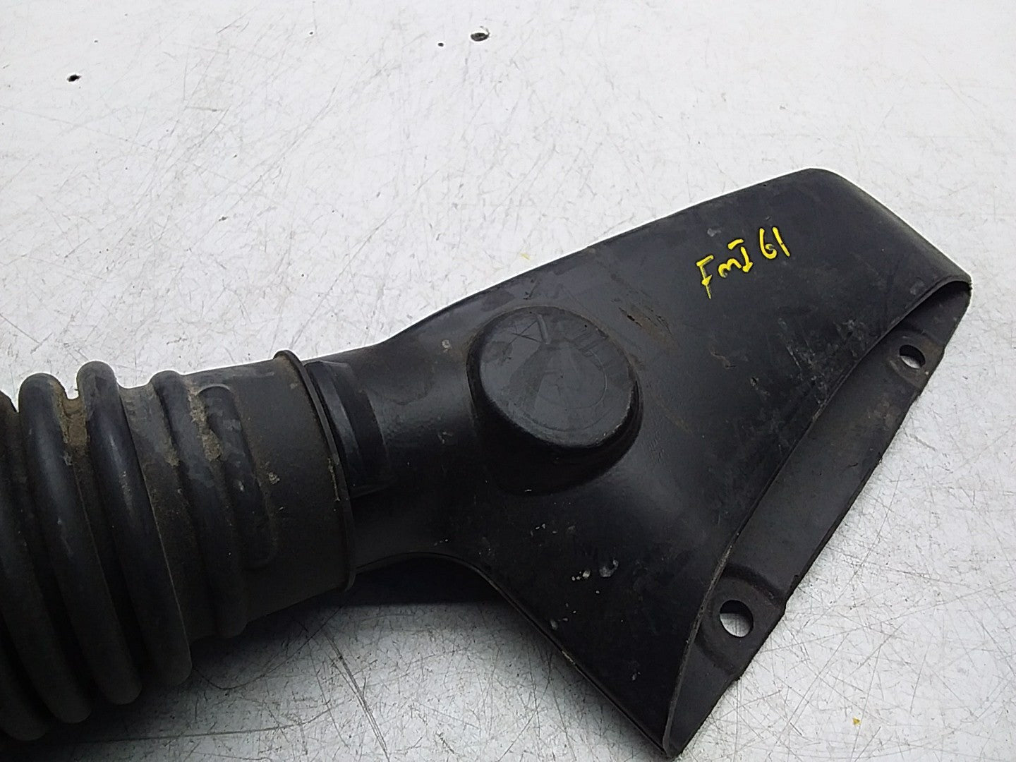 MITSUBISHI OUTLANDER AIR INTAKE TUBE  FMI61 1505A661