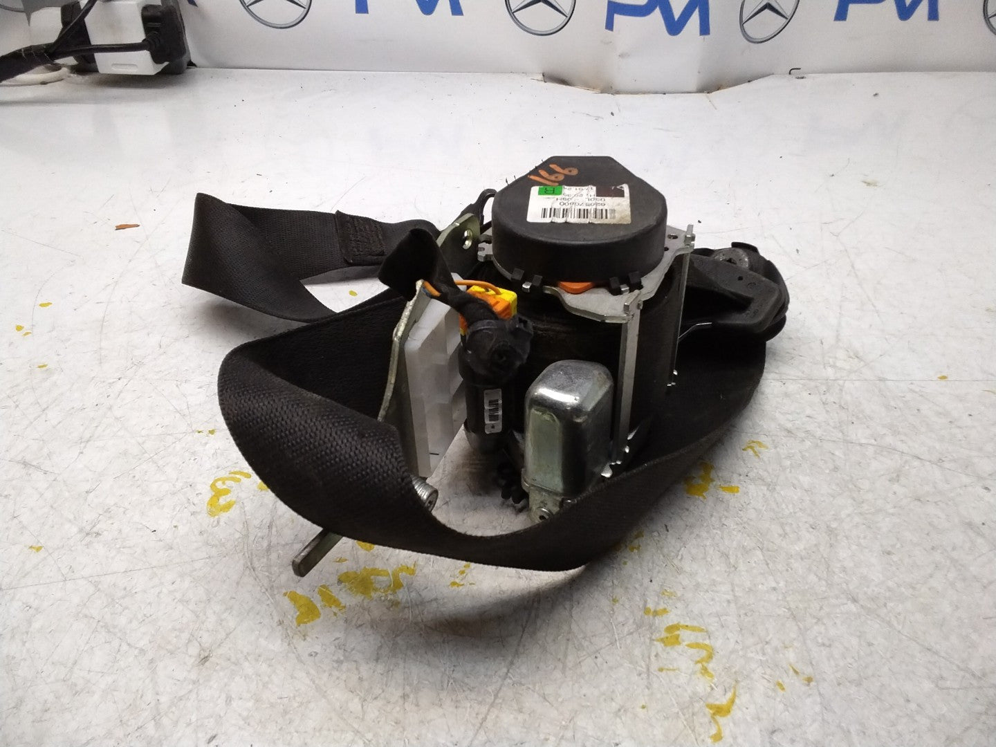 MERCEDES GLE W166 SEAT BELT REAR RIGHT DRIVER SIDE A1668603285 FMS368 OSR