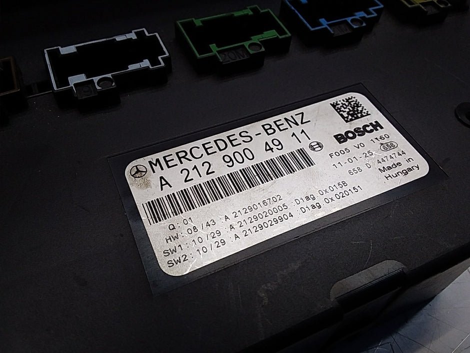 Mercedes E-CLASS W212 Fuse  Box RELAY A2129004911 FMF96