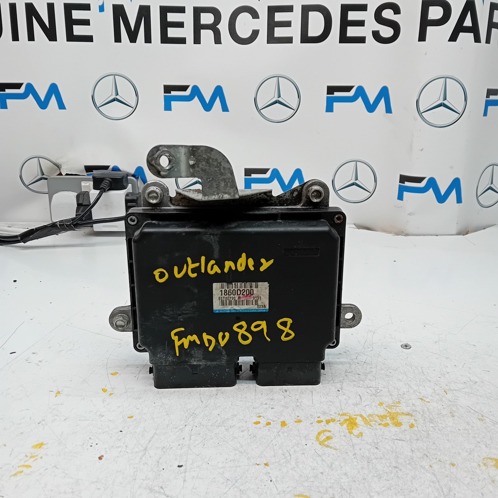 MITSUBISHI OUTLANDER MK3 ENGINE  ECU CONTROL MODULE 1860D200 FM00898
