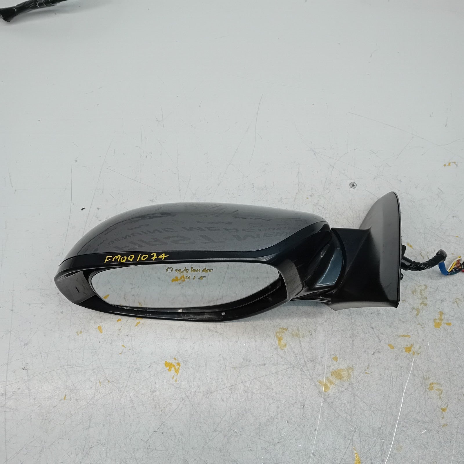 MITSUBISHI OUTLANDER MK3 PASSENGER SIDE WING MIRROR  POWER FOLD FM001074