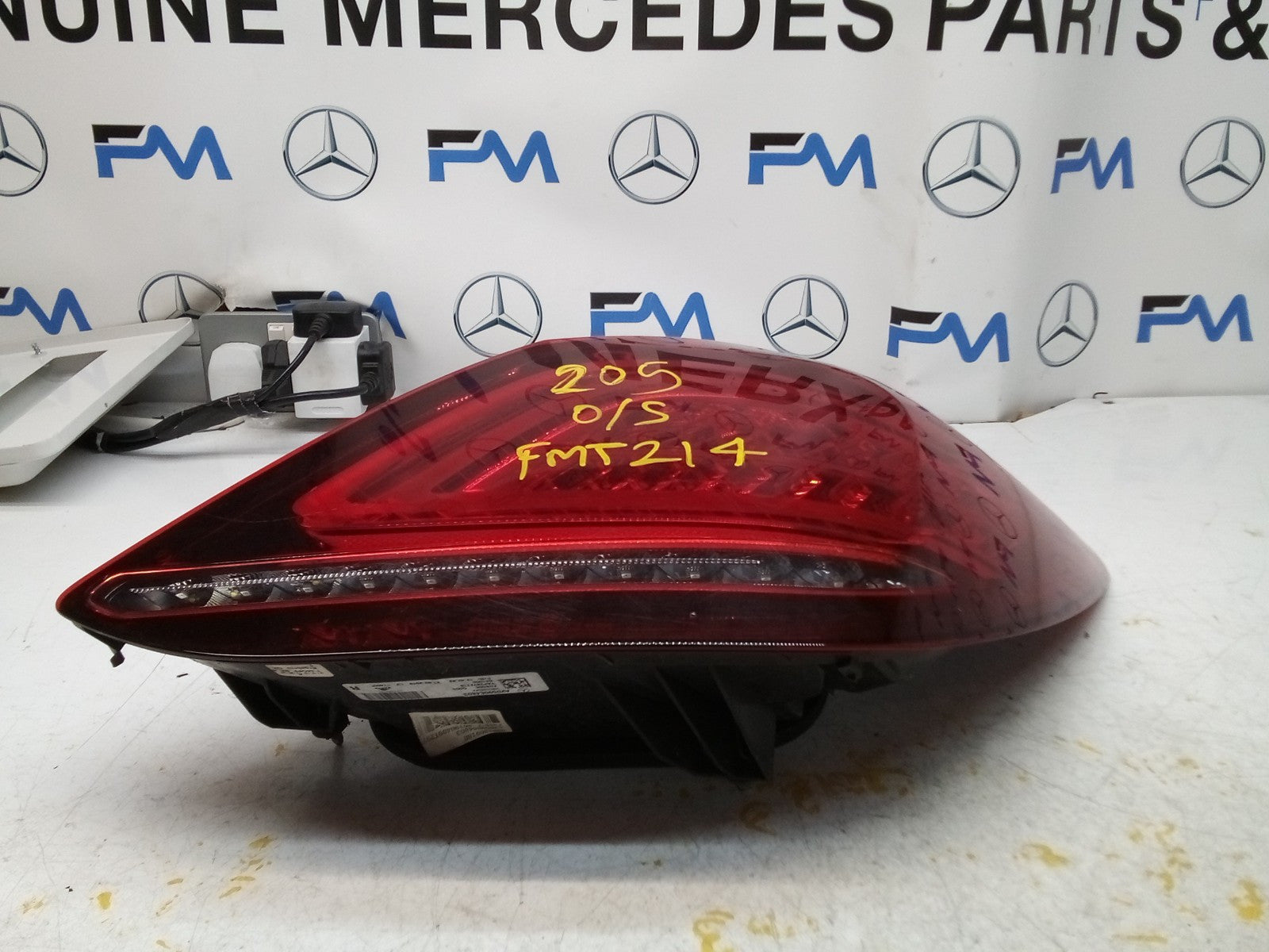 MERCEDES C-CLASS W205 DRIVER SIDE RIGHT OS REAR TAIL LIGHT A2059064603 FMT214