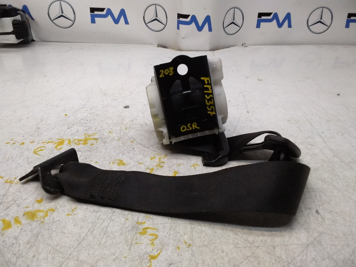 MERCEDES C CLASS CL203 SEAT BELT REAR RIGHT DRIVER SIDE A2038608985 FMS357 OSR
