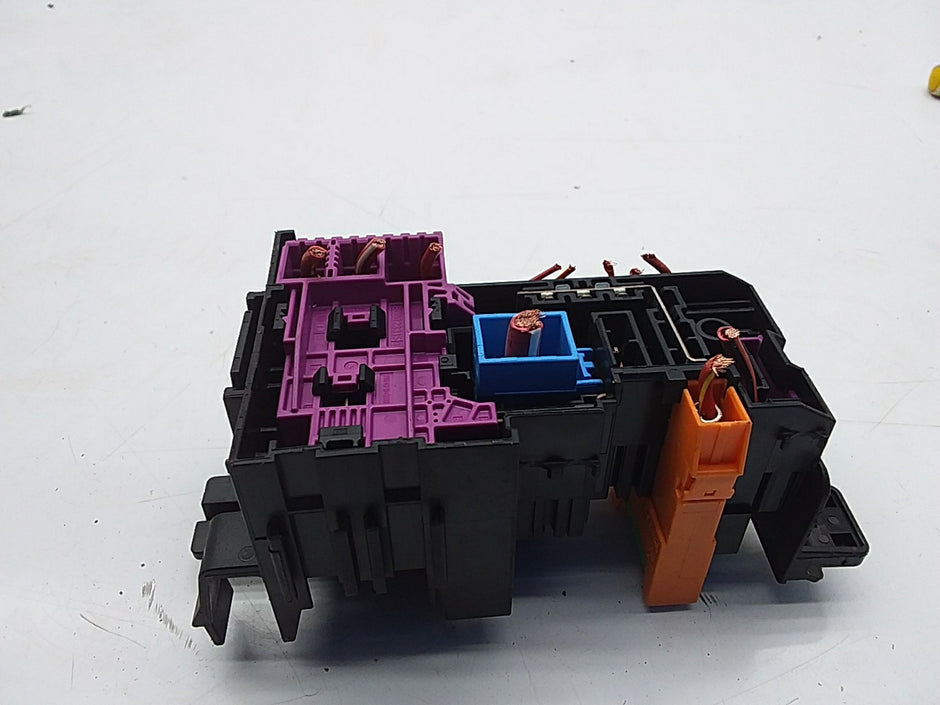 MERCEDES C CLASS FUSE RELAY BOX A2059067200 W205 2014 - 2021 FMF24
