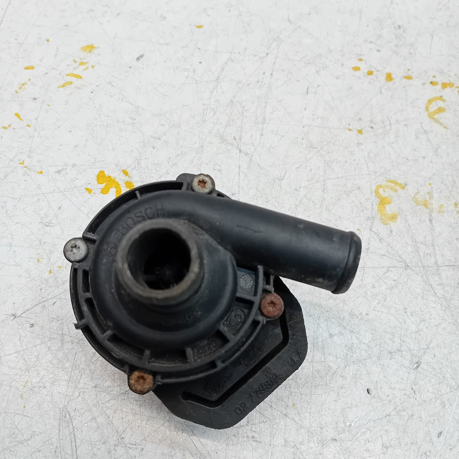 Mercedes C E-CLASS W211 ELECTRIC COOLANT WATER PUMP A2118350028 FM001090
