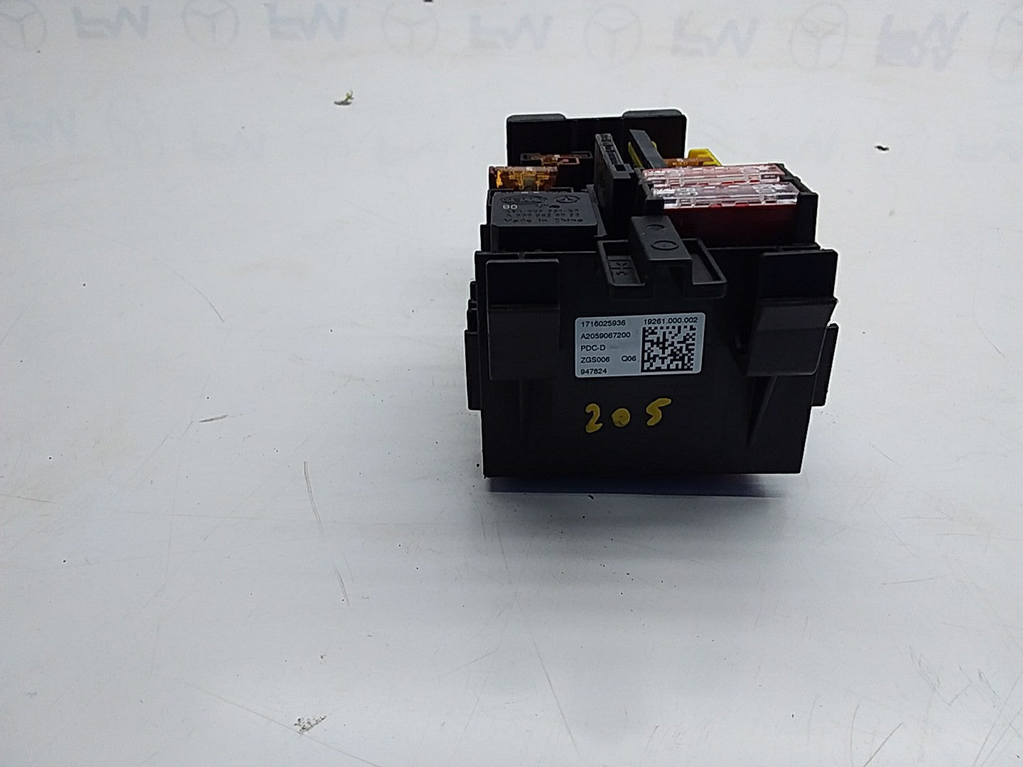 MERCEDES C CLASS FUSE RELAY BOX A2059067200 W205 2014 -2021 FMF17