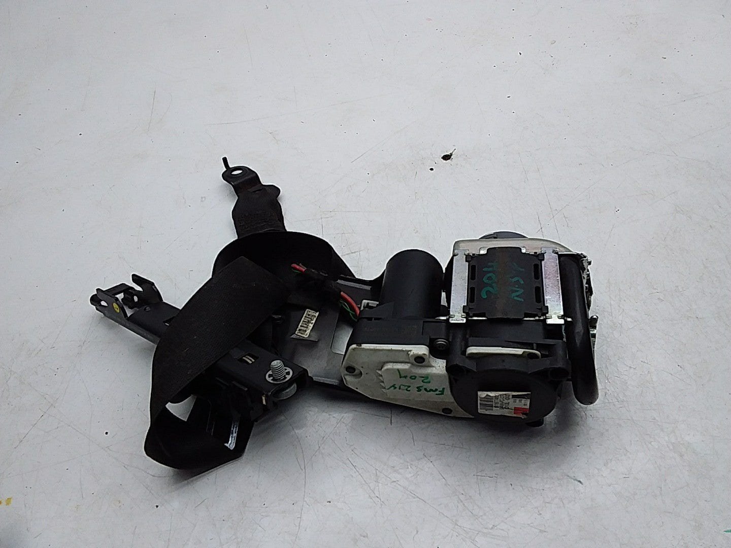 MERCEDES C-CLASS W204 SEAT BELT FRONT LEFT PASSENGER SIDE A2048602385 FMS218 NSF