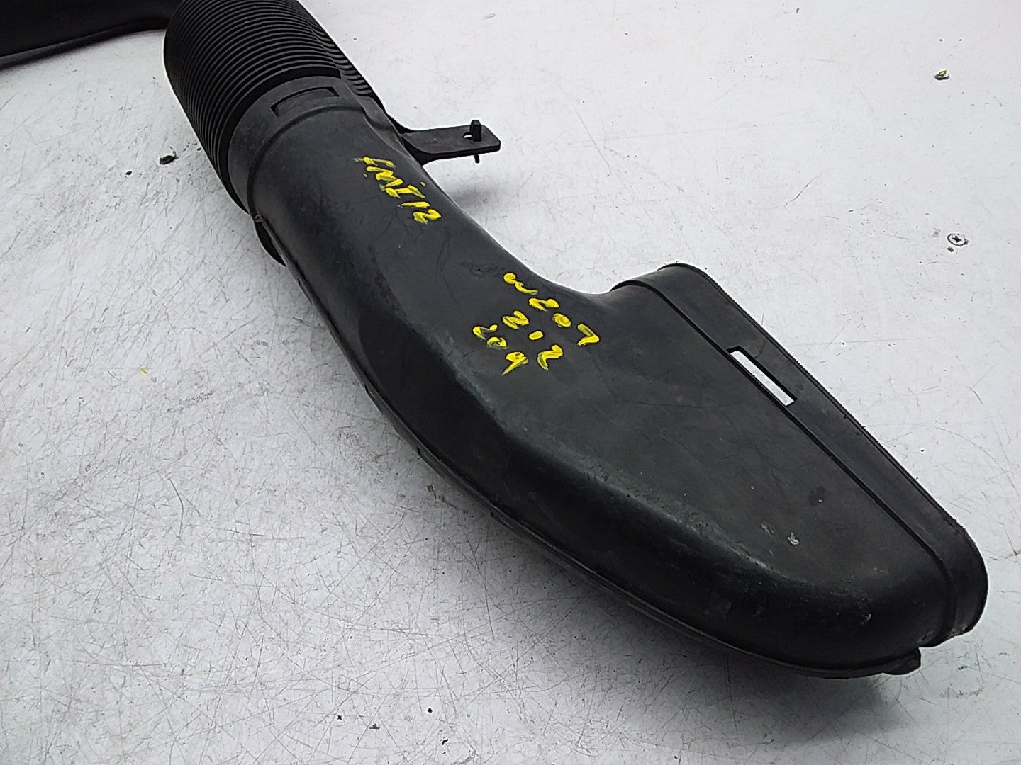 MERCEDES BENZ E-CLASS W212 AIR INTAKE TUBE A6510903437 FMI12