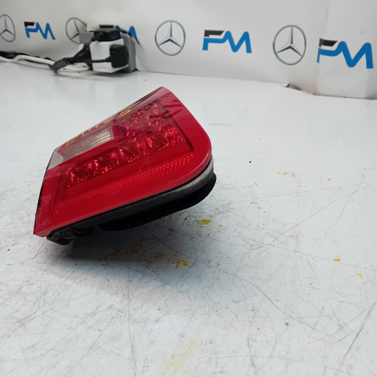 MERCEDES E-CLASS W212 DRIVER SIDE OS REAR TAIL LIGHT A2129060358 2012 FMT125