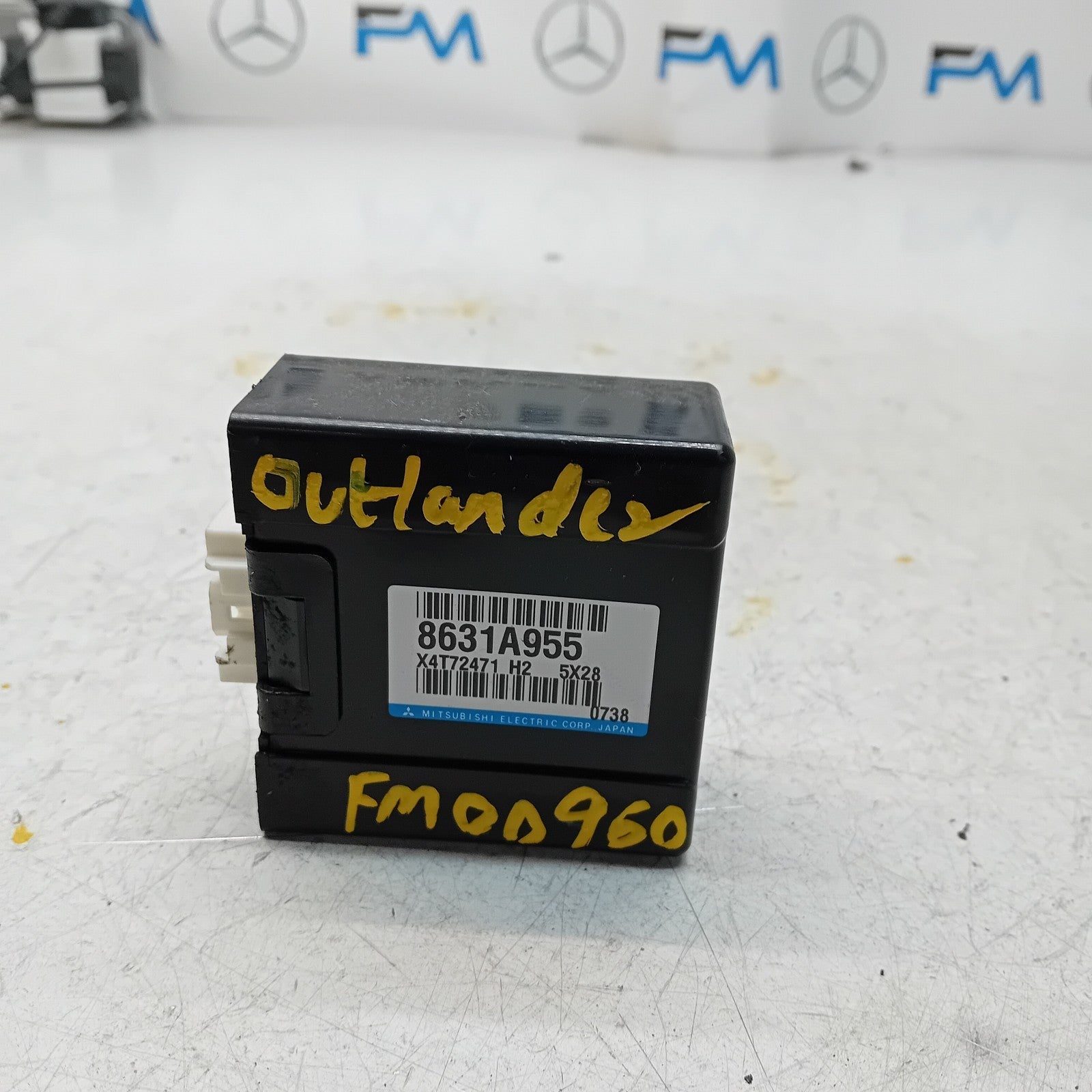 MITSUBISHI OUTLANDER 2015-19 FOUR WHEEL DRIVE CONTROL MODULE 8631A955 FM00960