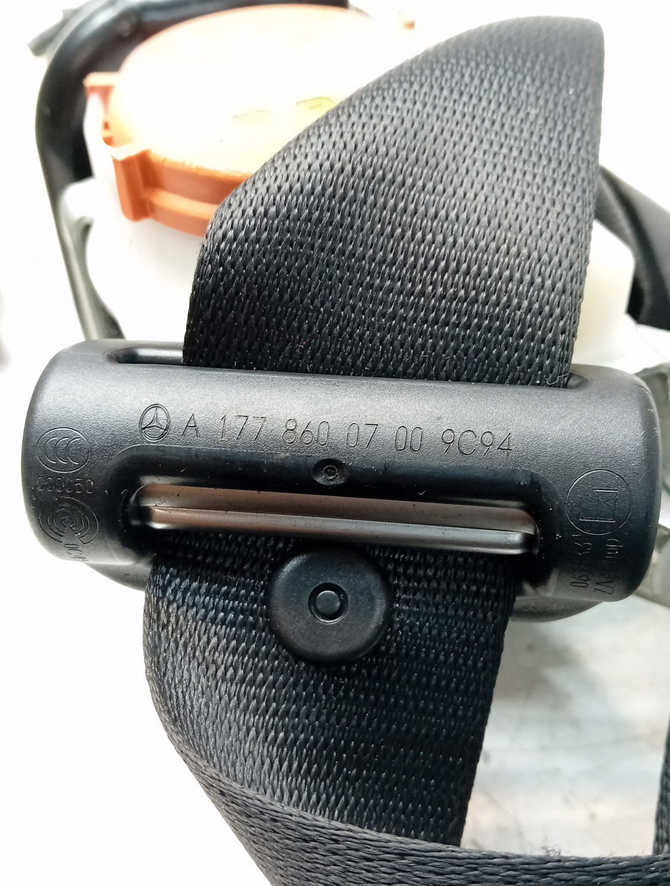 MERCEDES A CLASS  FRONT LEFT SEAT BELT WITH PRETENSIONER A1778600700 FMS74 NSF