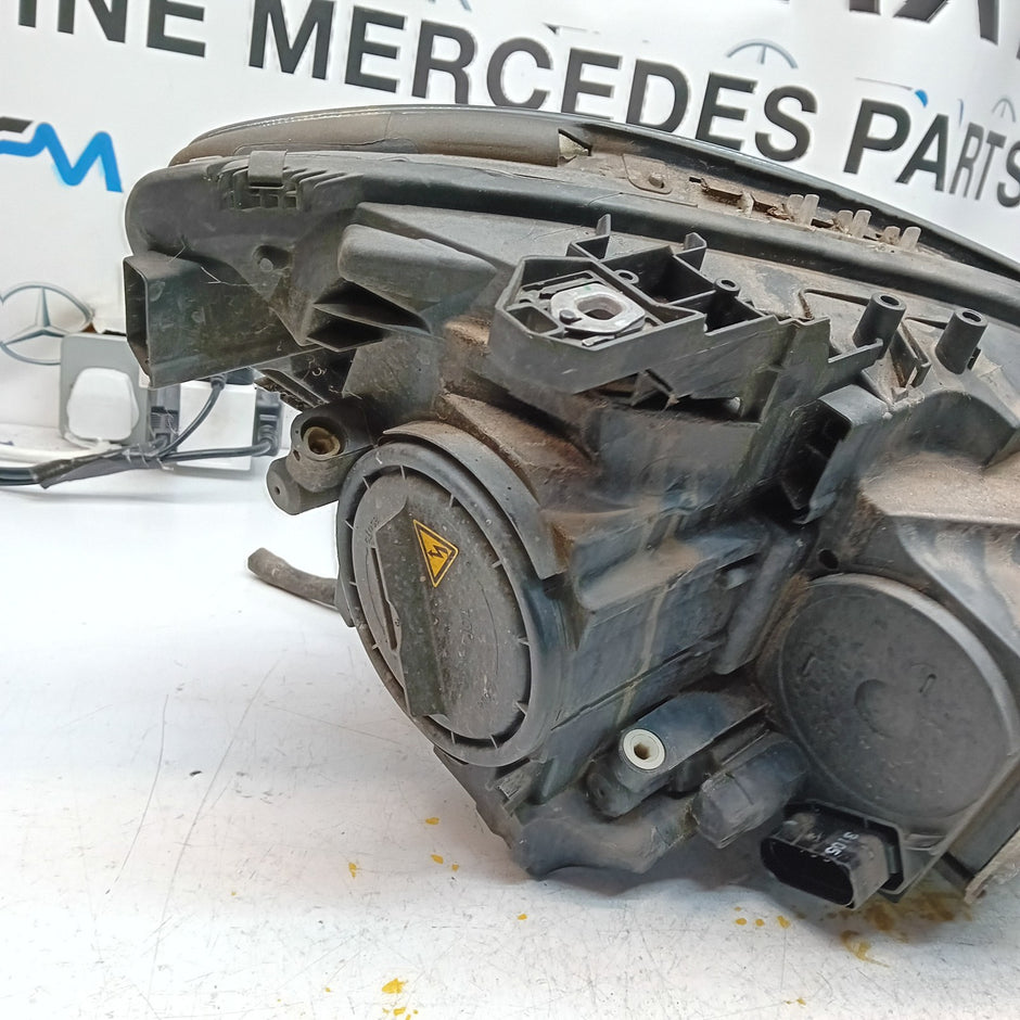 MERCEDES CLA-CLASS HEADLIGHT PASSENGER NS  LEFT A1179065300 2015 BI-XENON FMH178