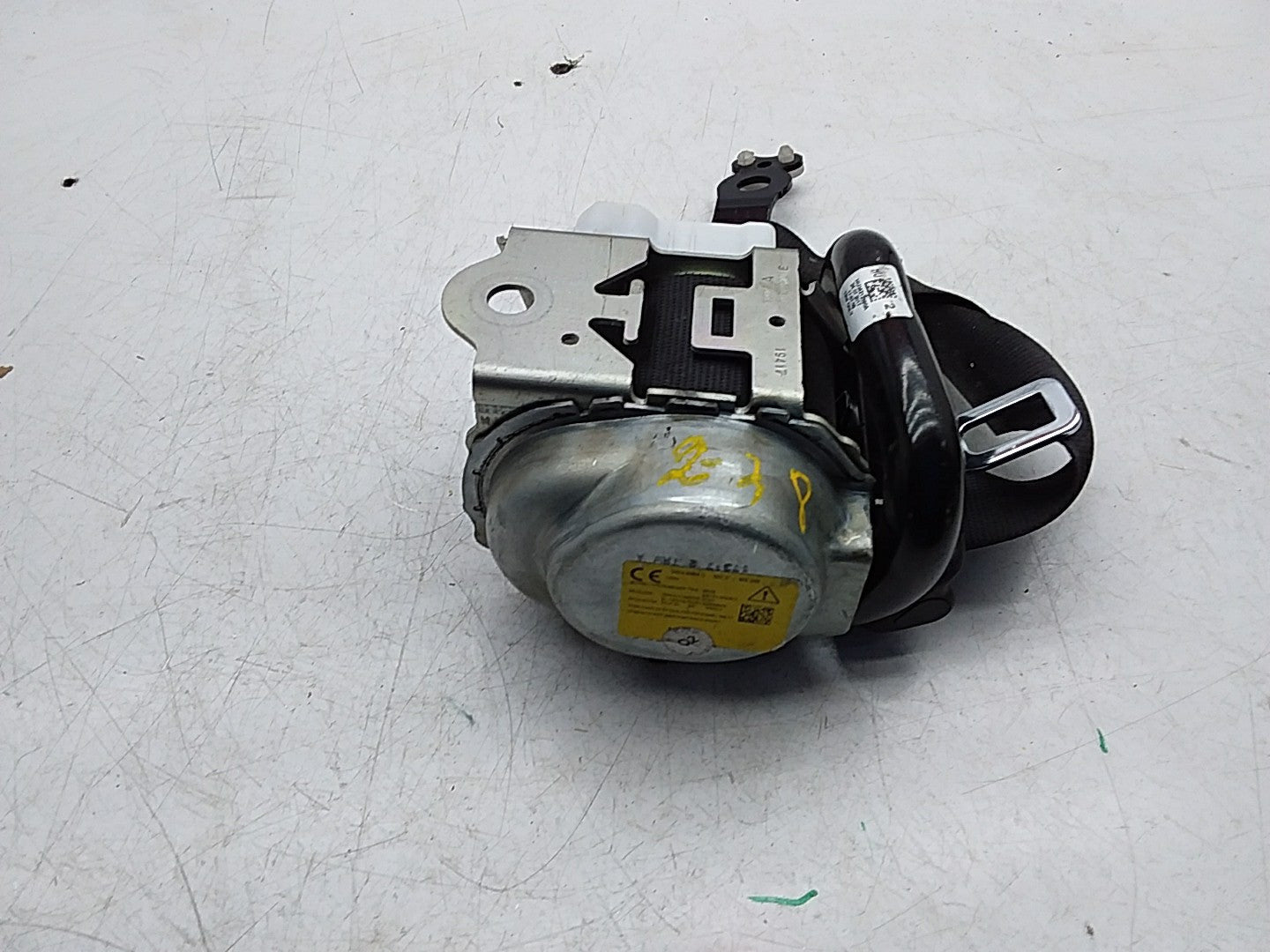 MERCEDES E-CLASS W238 SEAT BELT REAR LEFT PASSENGER SIDE A2388603700 FMS274 NSR