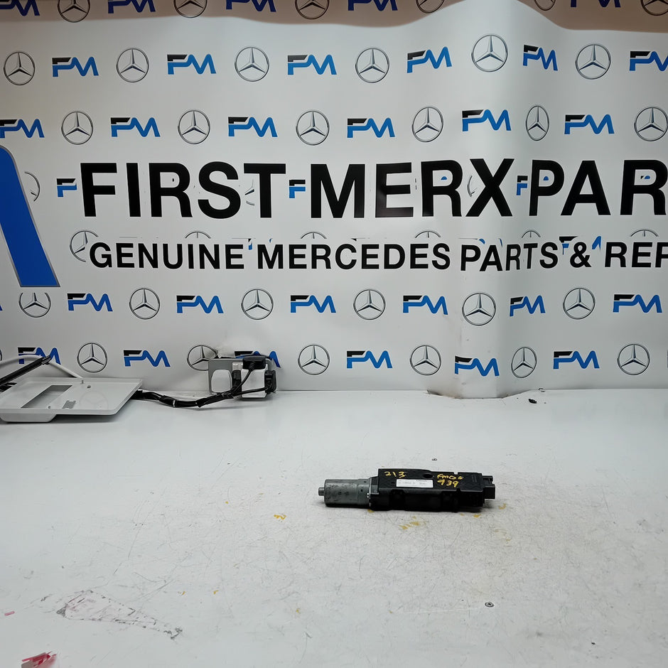 MERCEDES BENZ E-CLASS W213 2017 SUNROOF MOTOR  A2139062104 FM00939