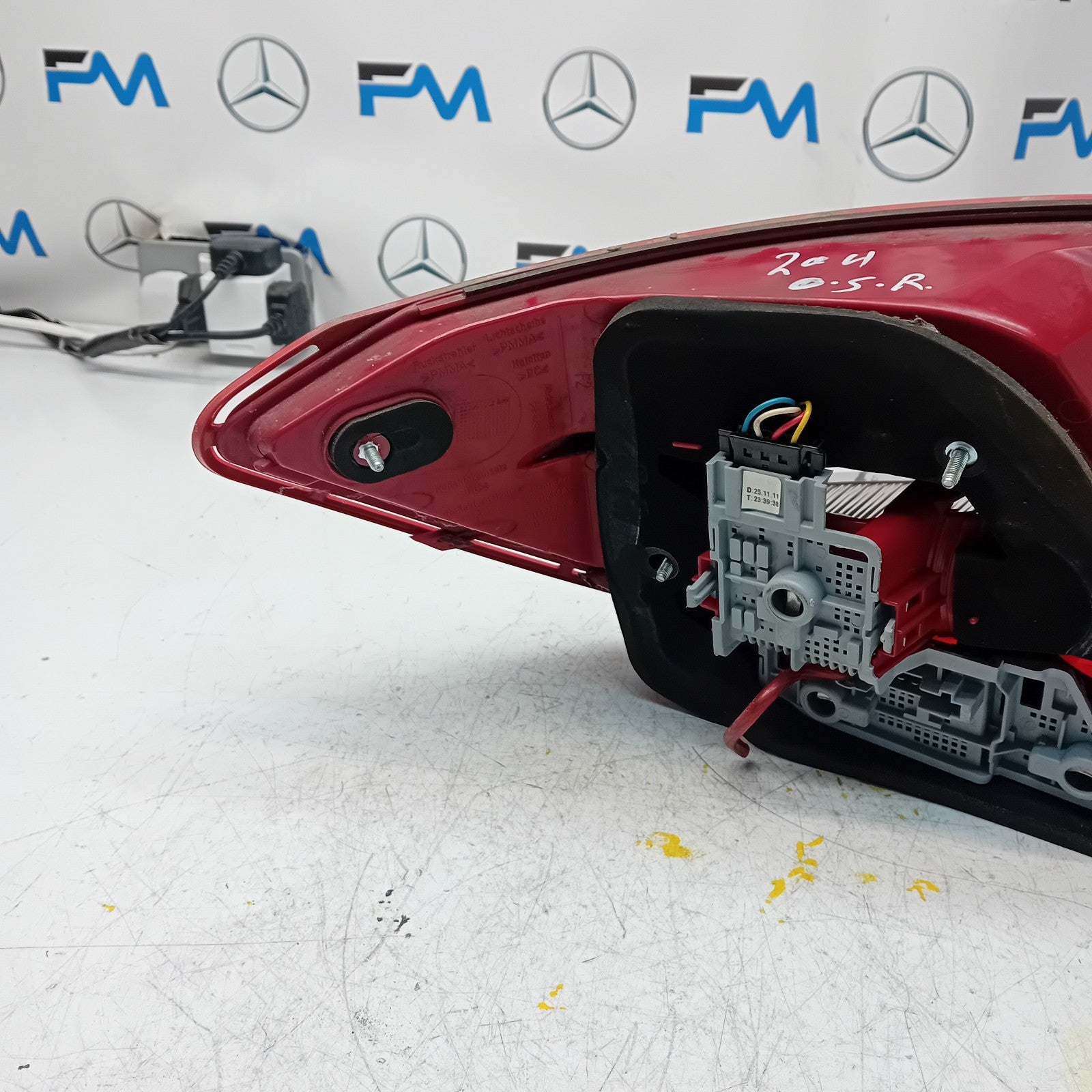 MERCEDES C-CLASS W204 DRIVER SIDE OS REAR TAIL LIGHT A2048205864 2011 FMT119