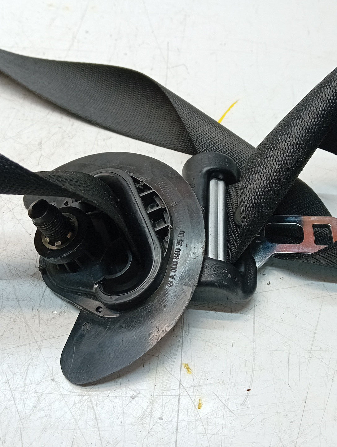 MERCEDES A CLASS  FRONT LEFT SEAT BELT WITH PRETENSIONER A1778600700 FMS74 NSF