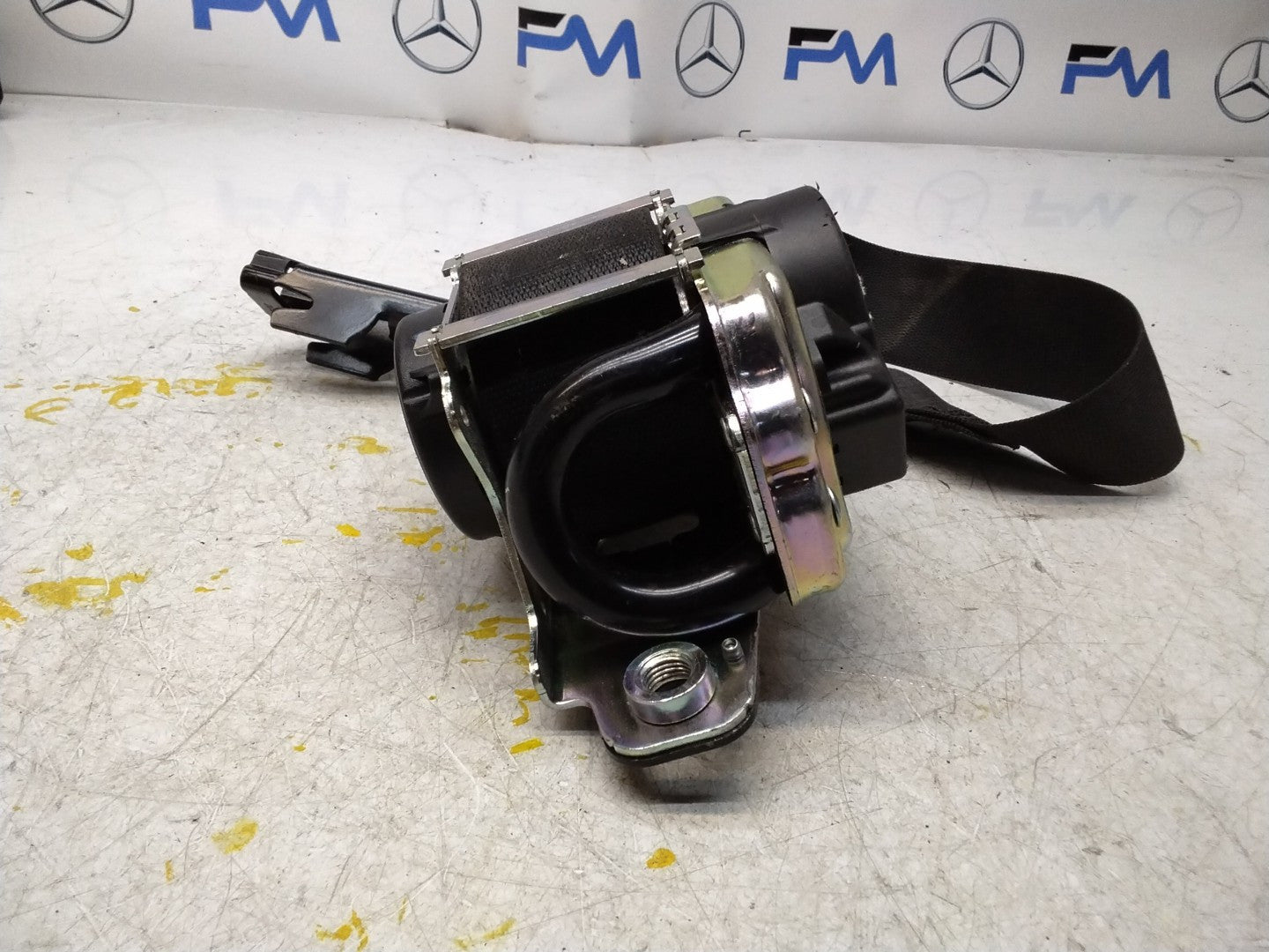 MERCEDES C-CLASS W205 SEAT BELT FRONT PASSENGER LEFT SIDE A2058600185 FMS330 NSF