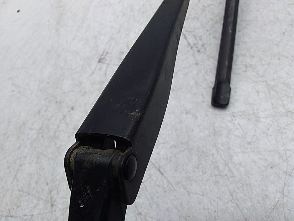 MERCEDES BENZ E-CLASS  W213 FRONT  ARM WIPER WINDSCREEN  W000062234 FM00886