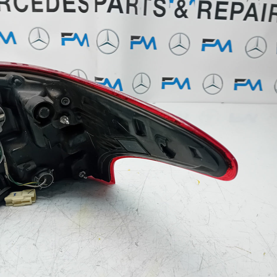 MITSUBISHI OUTLANDER MK3 2015-19 PASSENGER SIDE NS OUTER REAR TAIL LIGHT FMT133