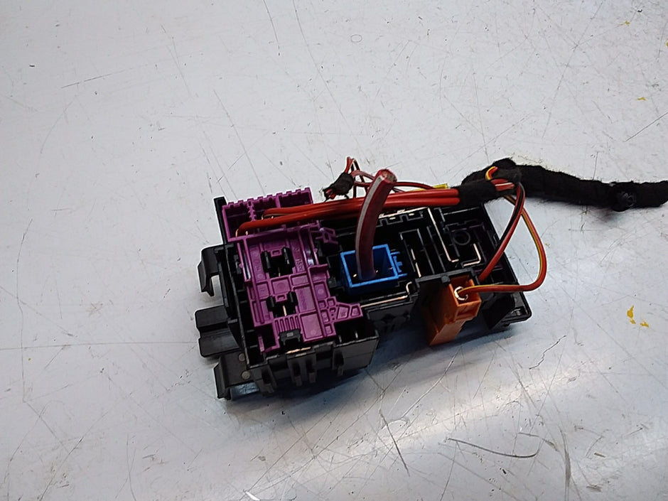 MERCEDES C CLASS FUSE RELAY BOX A2059067200 W205 2014 ONWARDS FMF87