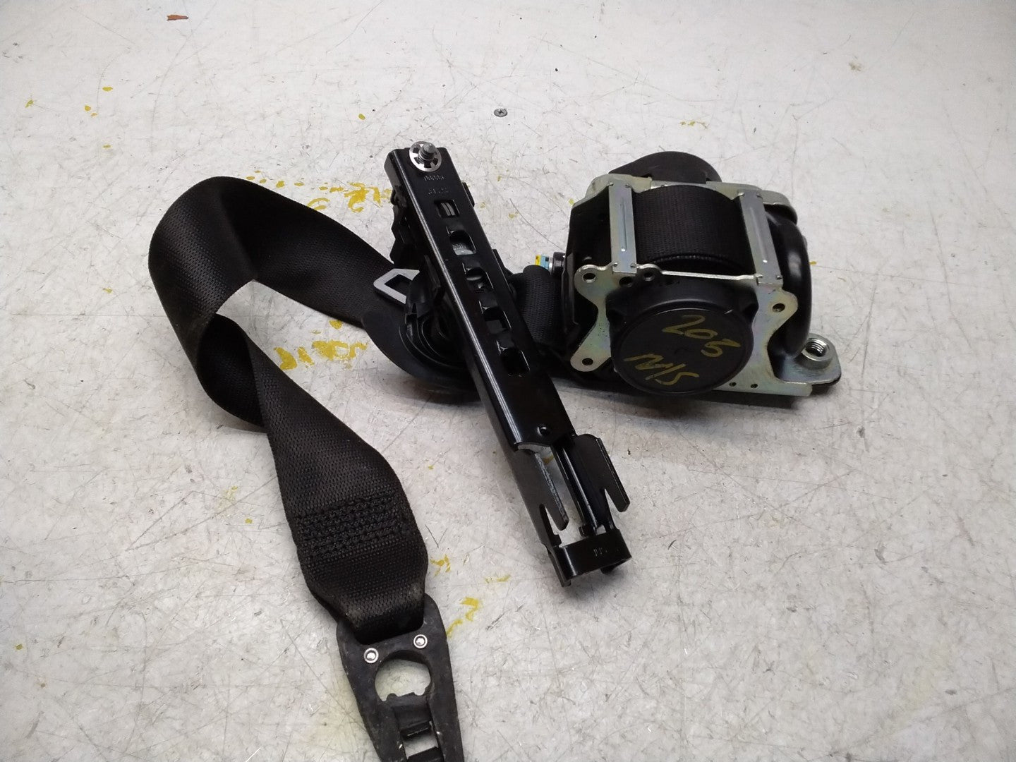 MERCEDES C-CLASS W205 SEAT BELT FRONT PASSENGER LEFT SIDE A2058600185 FMS329 NSF