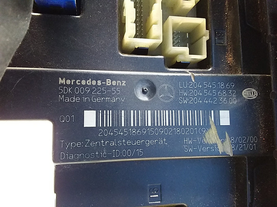 Mercedes C-CLASS W204 Fuse Box RELAY  A2045451869 FMF106