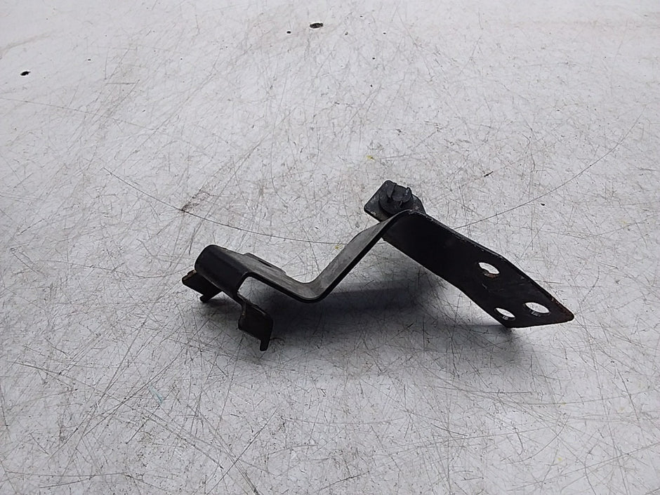 MERCEDES BENZ E-CLASS W213 WATER PUMP MOUNTING BRACKET A2135010420 FMR13