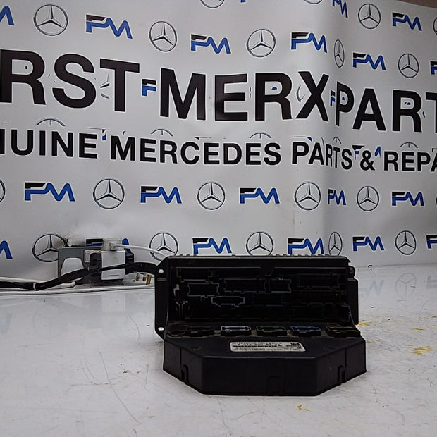 Mercedes E-CLASS W212 Fuse  Box RELAY A2129005722 FMF93