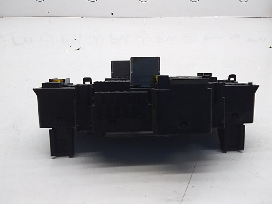MERCEDES BENZ E-CLASS W213 FUSE BOX RELAY  A2139062202 FMF55