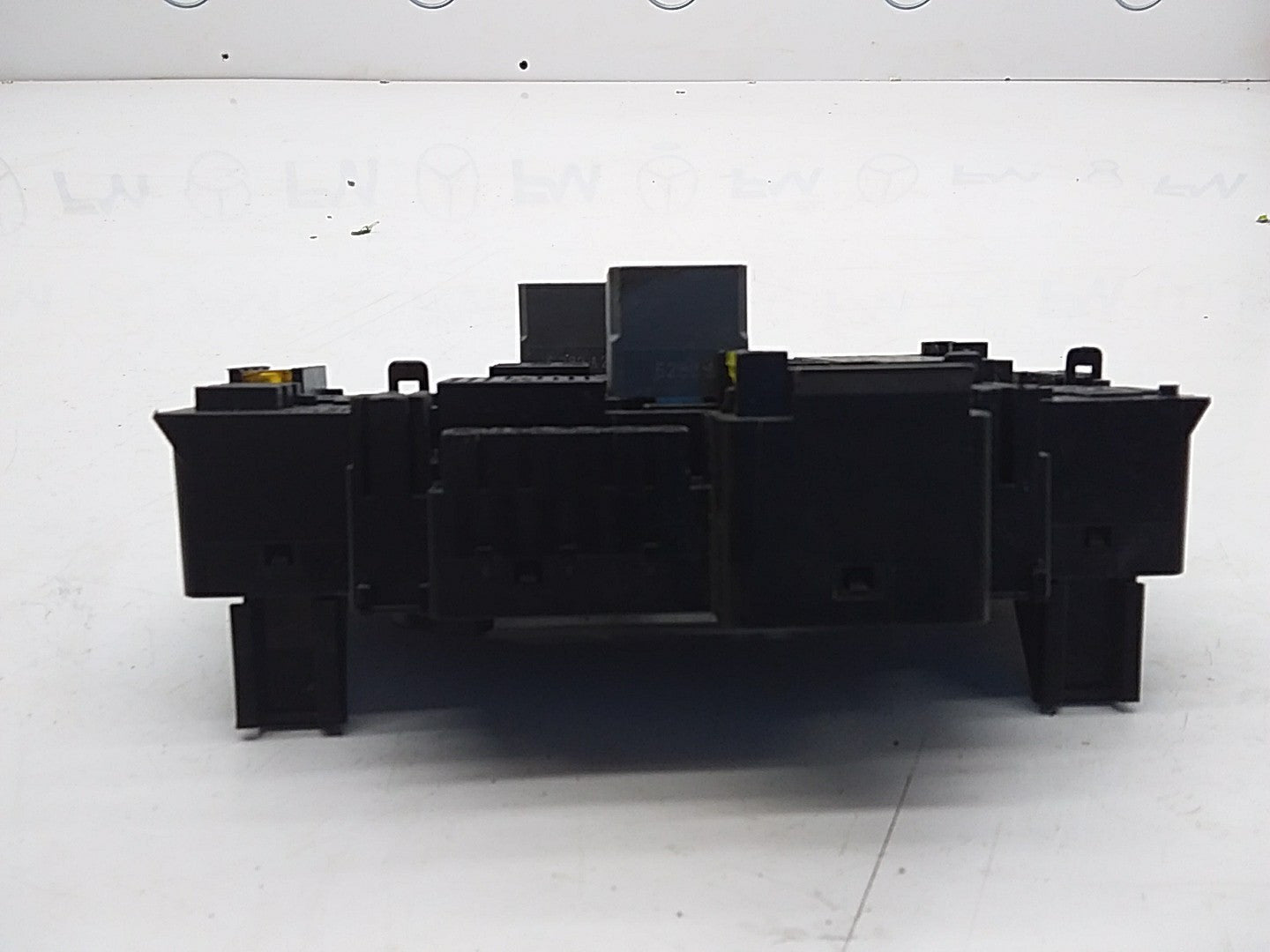 MERCEDES BENZ E-CLASS W213 FUSE BOX RELAY  A2139062202 FMF55