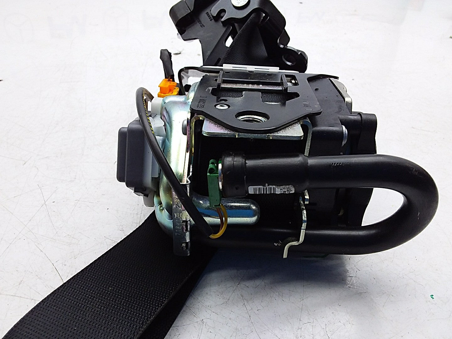 MERCEDES E-CLASS W238 SEAT BELT FRONT LEFT PASSENGER SIDE A2388602800 FMS260 NSF
