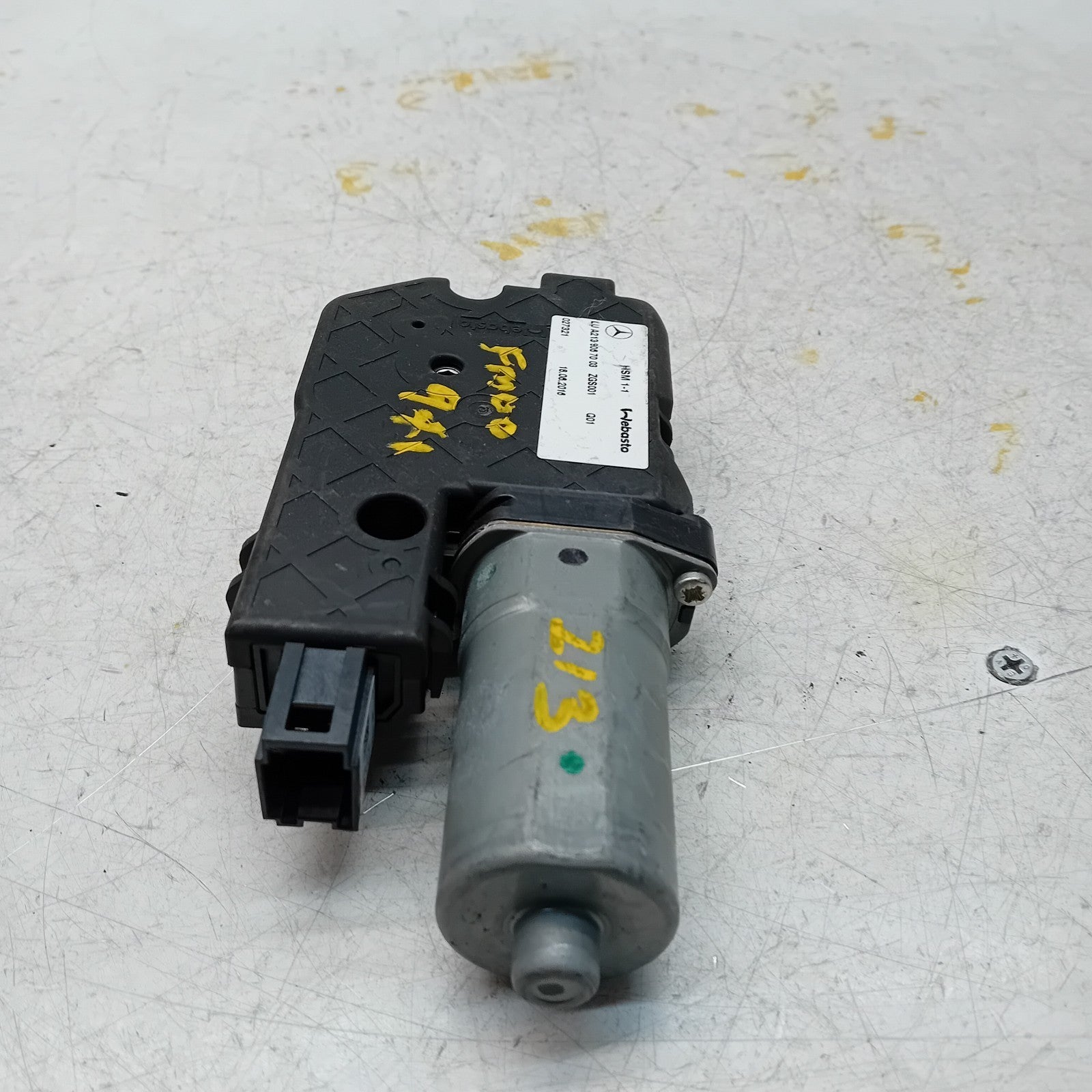 MERCEDES BENZ E-CLASS W213 2016 SUNROOF MOTOR  A2139067003 FM00941