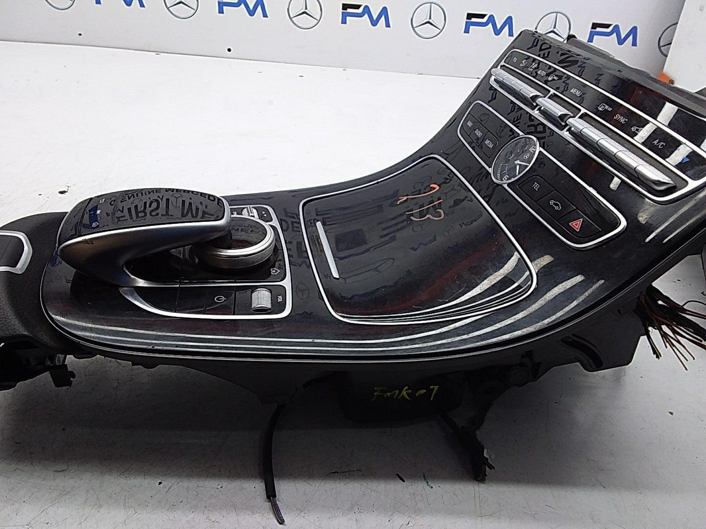 2016-2019 MERCEDES E CLASS W213 CENTRE  CONSOLE  A2138100815 FMK07