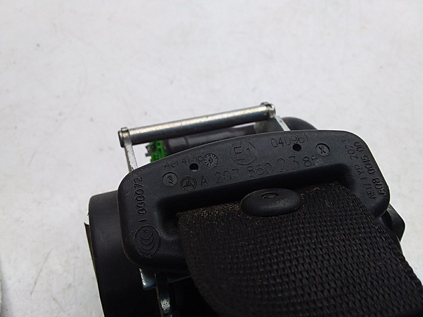 MERCEDES E-CLASS W207 SEAT BELT REAR  LEFT PASSENGER SIDE A2078502385 FMS210 NSR