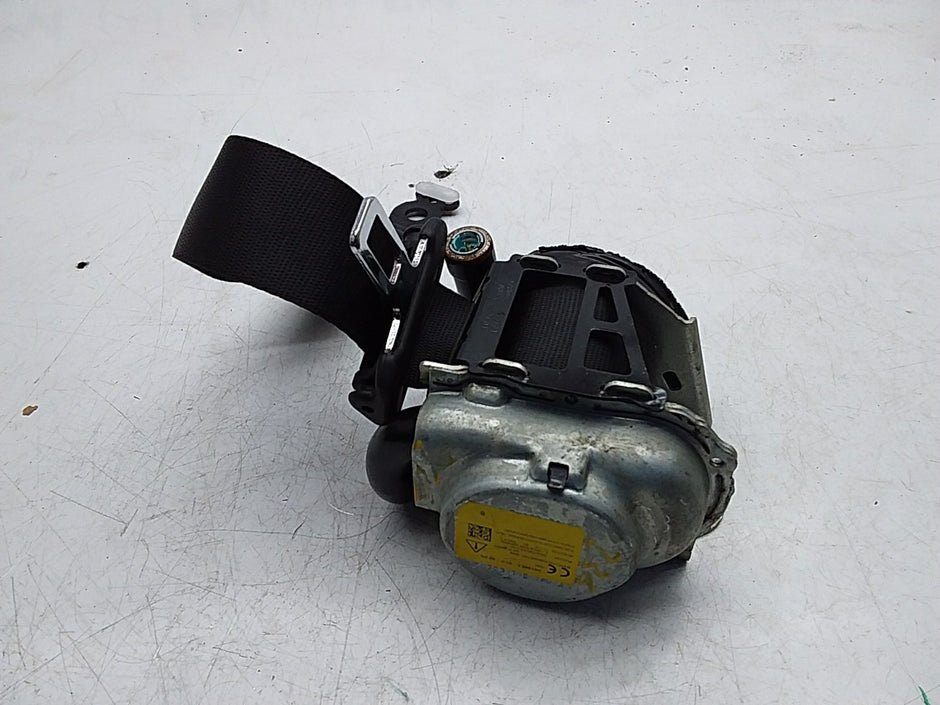 MERCEDES E-CLASS W238 SEAT BELT REAR RIGHT DRIVER SIDE A2388603600 FMS272 OSR