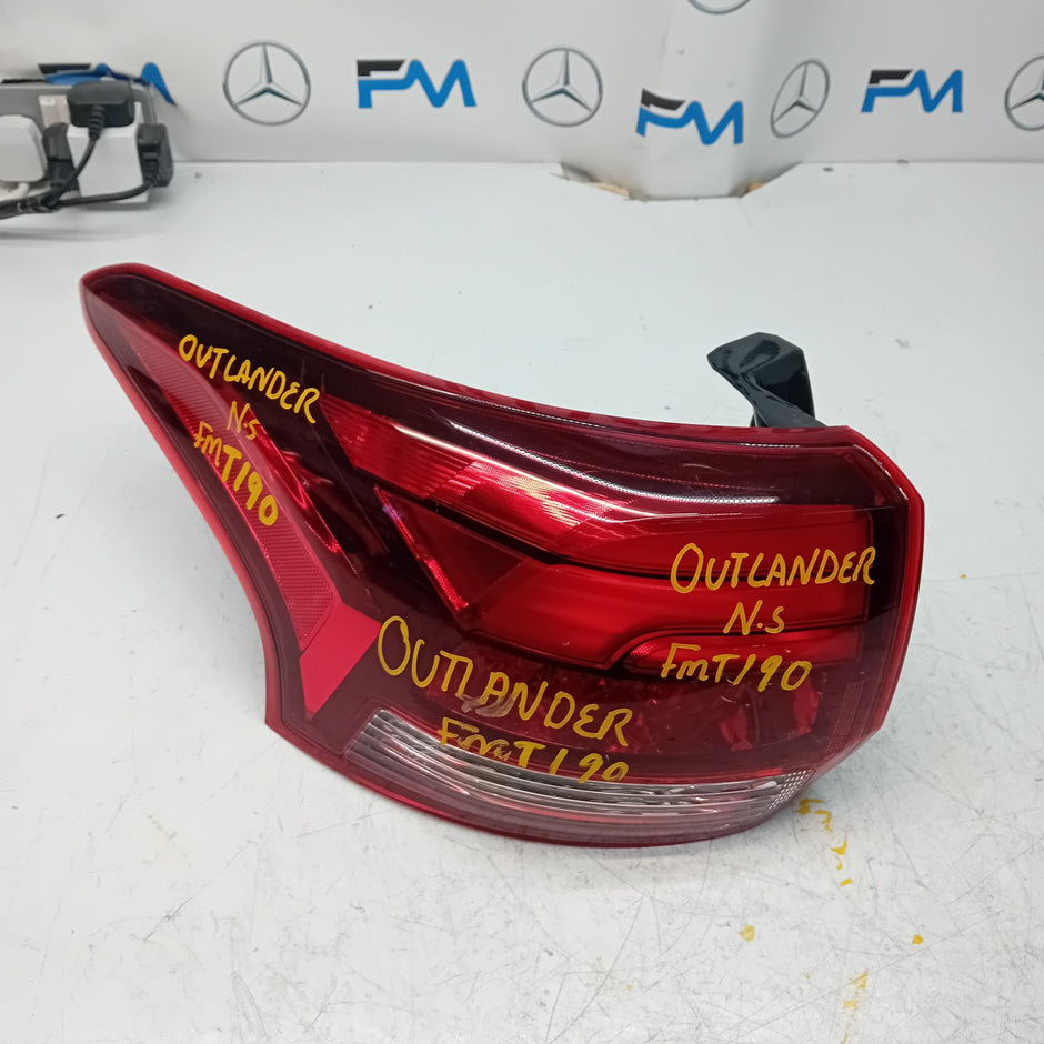 MITSUBISHI OUTLANDER PASSENGER SIDE NS REAR TAIL LIGHT FMT190 HALF LED