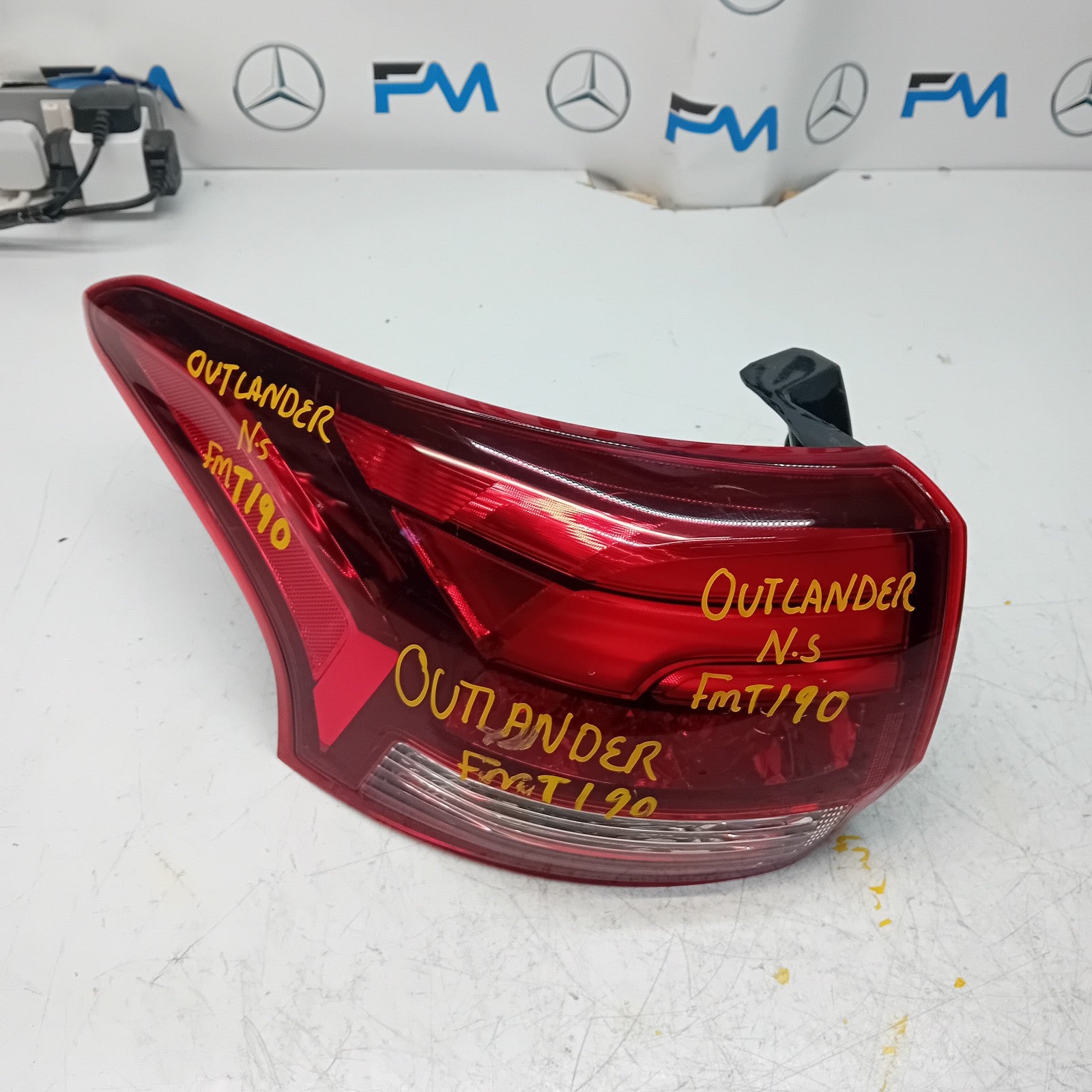 MITSUBISHI OUTLANDER PASSENGER SIDE NS REAR TAIL LIGHT FMT190 HALF LED