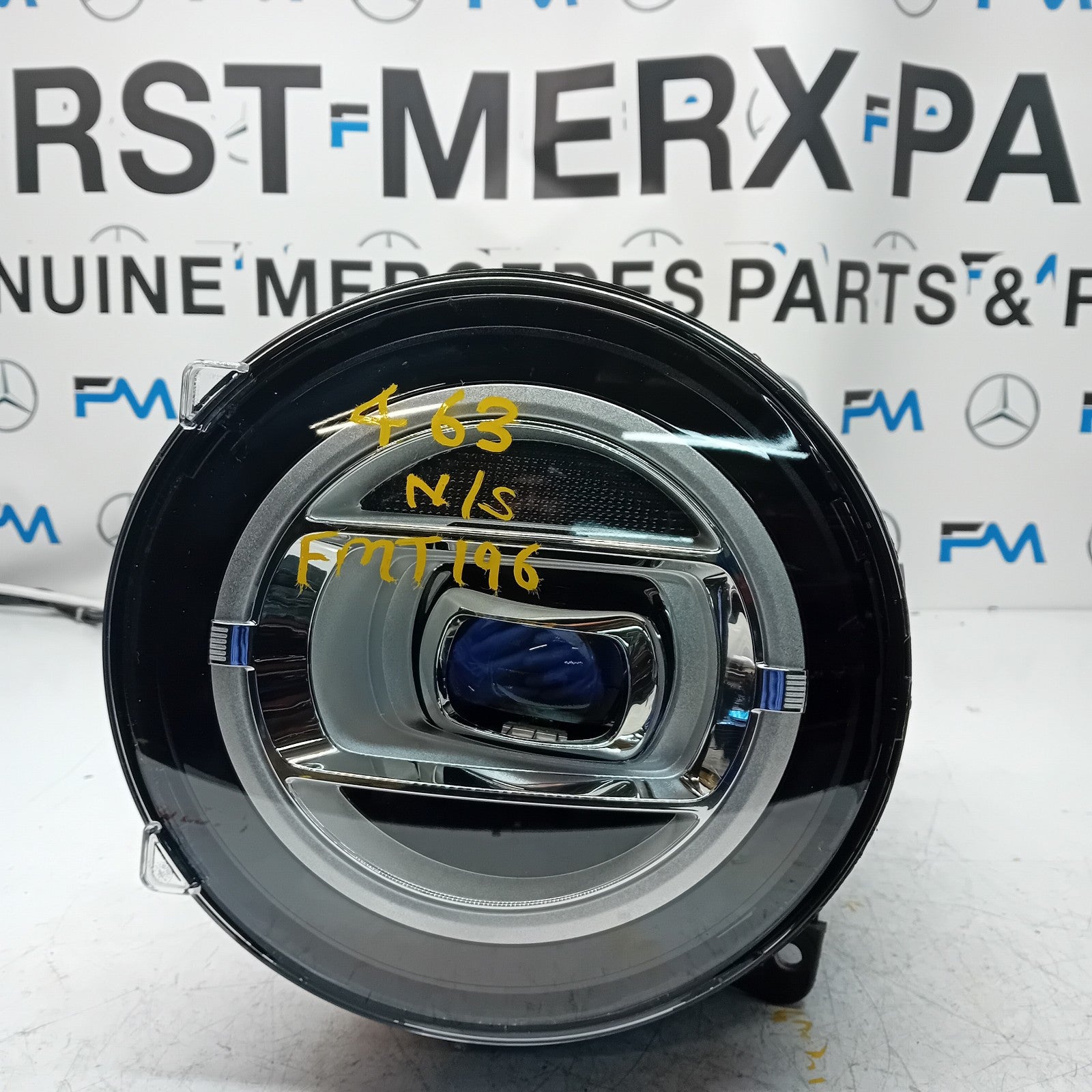 MERCEDES G-CLASS W463 LED PASSENGER SIDE NS HEADLIGHT A4639060502 2020 FMT196