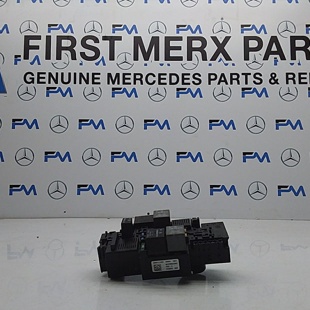 MERCEDES BENZ S-CLASS W222 FUSE BOX RELAY  A2229063202 FMF67