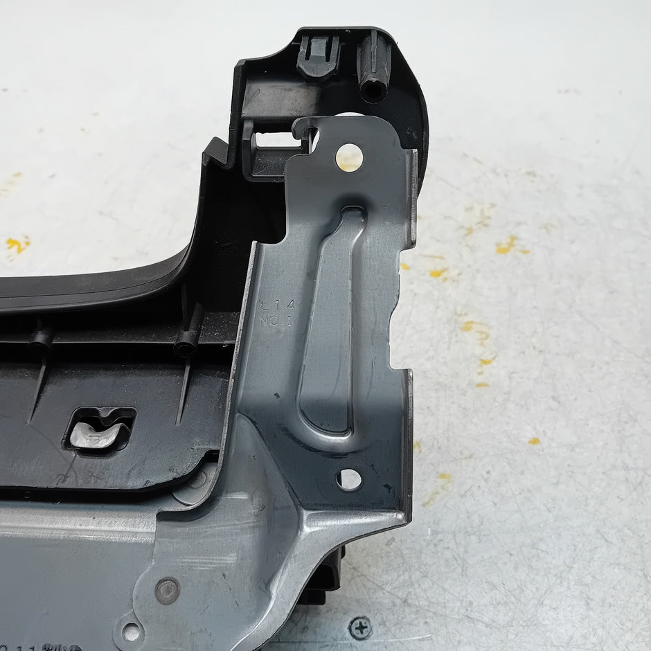 MITSUBISHI OUTLANDER MK3 KNEE AIR SRS BAG RIGHT DRIVER SIDE 7030A-31754 FM00985