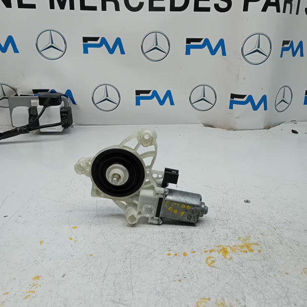 MERCEDES C E-CLASS W213 W205 PASSENGER FRONT WINDOW MOTOR A0009065806 FM00944
