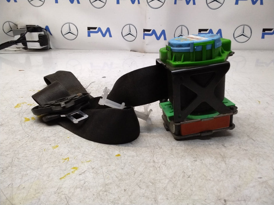 MERCEDES CLC SEAT BELT RIGHT FRONT A2038601986 CL203 FMS358 OSF