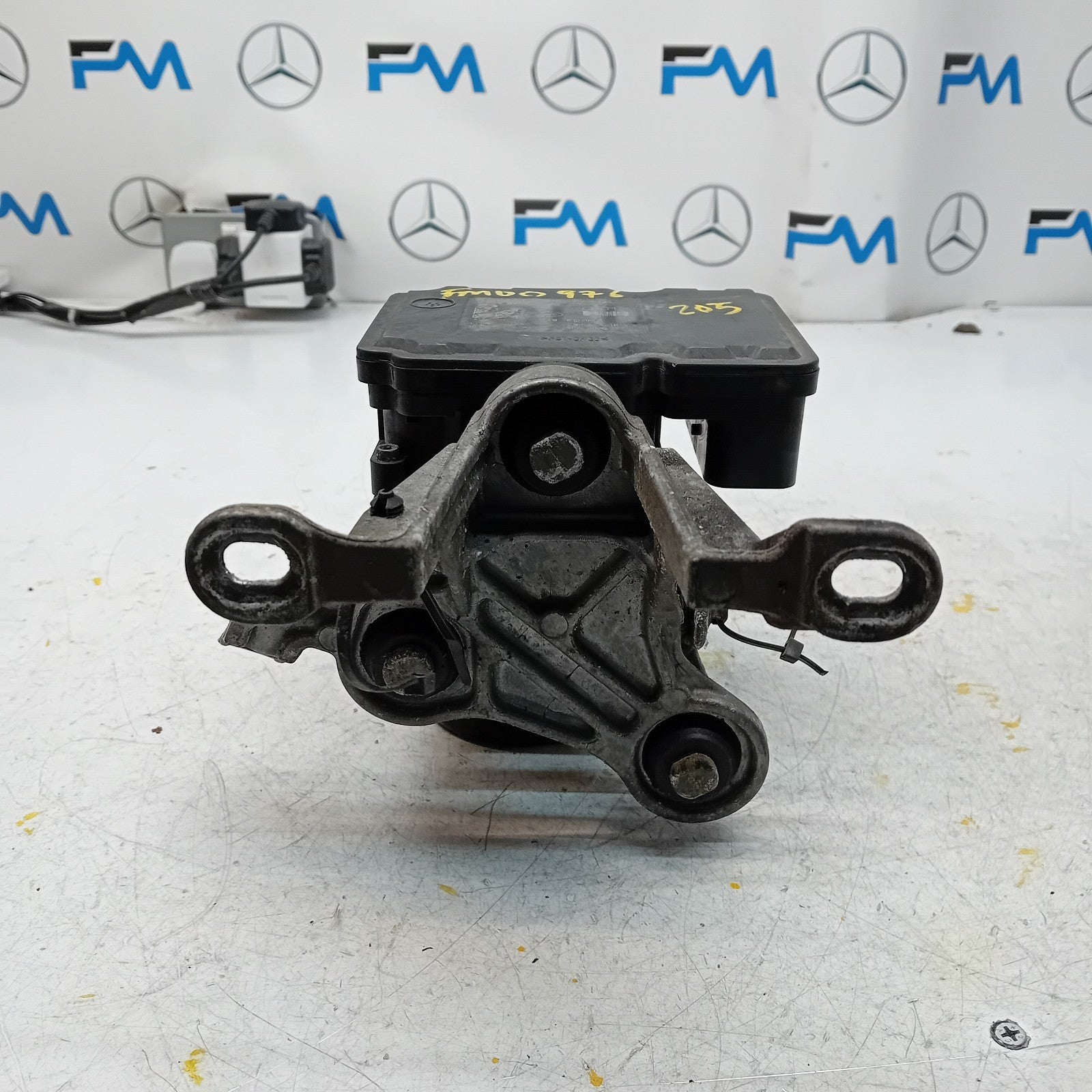 MERCEDES C-CLASS W205 ABS PUMP MODULE CONTROL UNIT A1729014100 FM00976